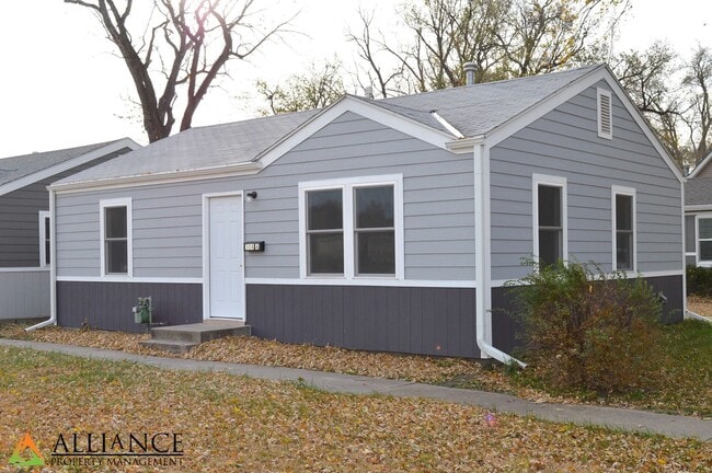 Primary Photo - Cute House in Wamego - Close to Highway 99!
