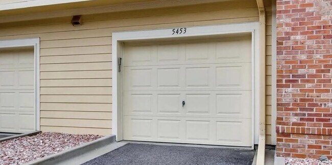 Building Photo - 5453 Water Tower Promenade