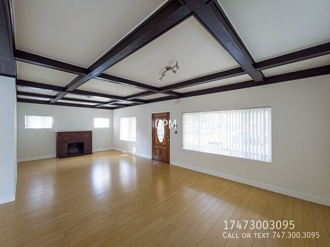 Building Photo - 126 E Garfield Ave