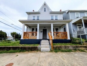 Building Photo - 400 Ridge Ave