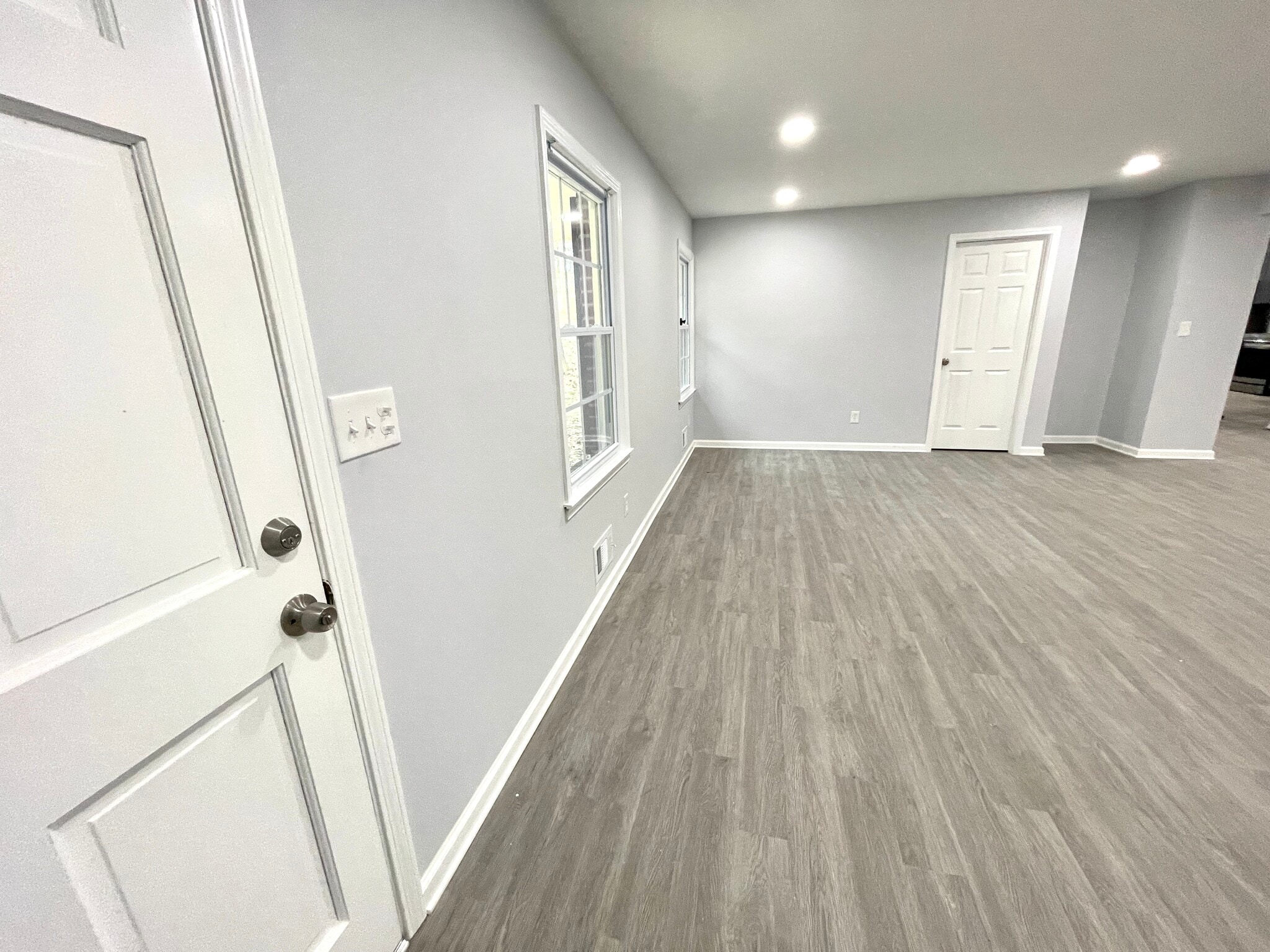 Entrance - 1695 Buford Dr