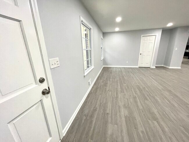 Entrance - 1695 Buford Dr