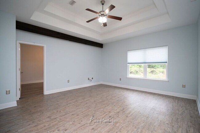 Building Photo - 8753 Bradfield Dr