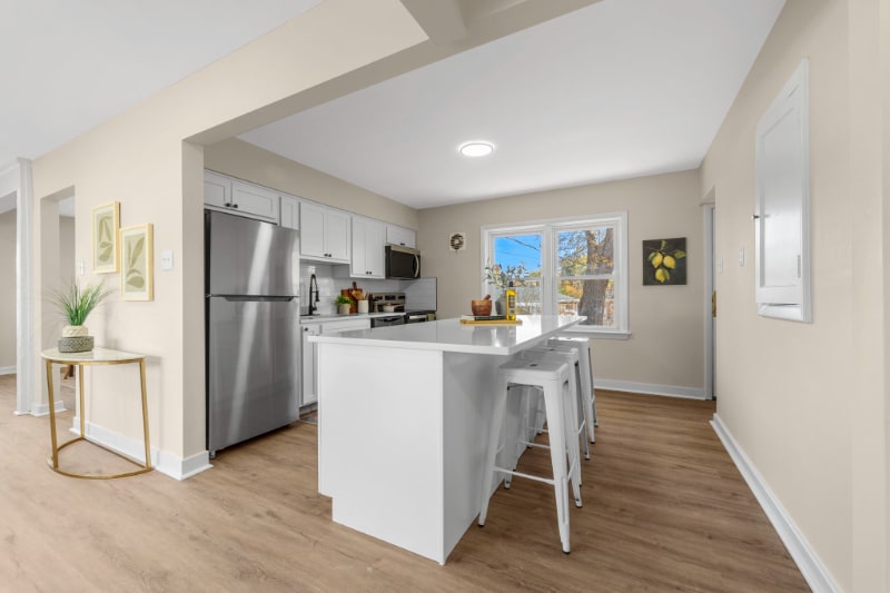 Building Photo - 1210 Gahan Dr