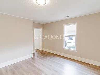 Building Photo - 2821 Snavely Ave SW