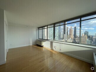 Building Photo - 50 W 30th St
