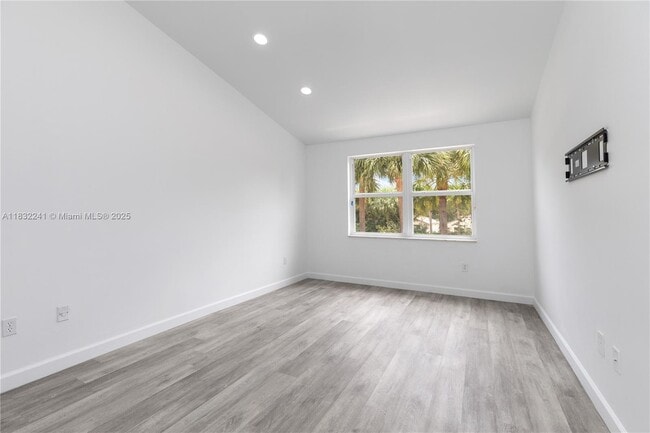 Building Photo - 1430 NW 154th Ln