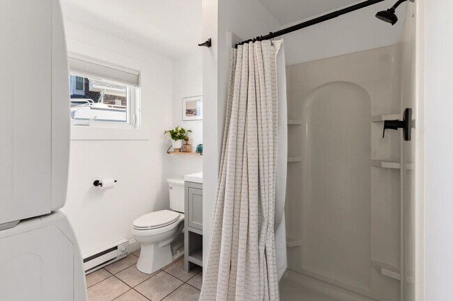 Building Photo - 1611 NH-1A