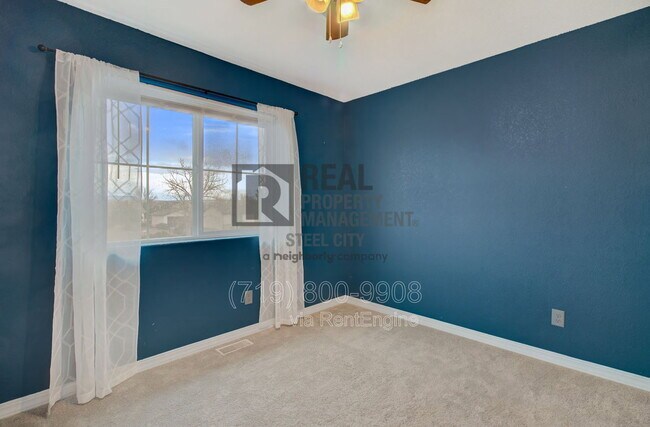 Building Photo - 480 W Spaulding Ave N