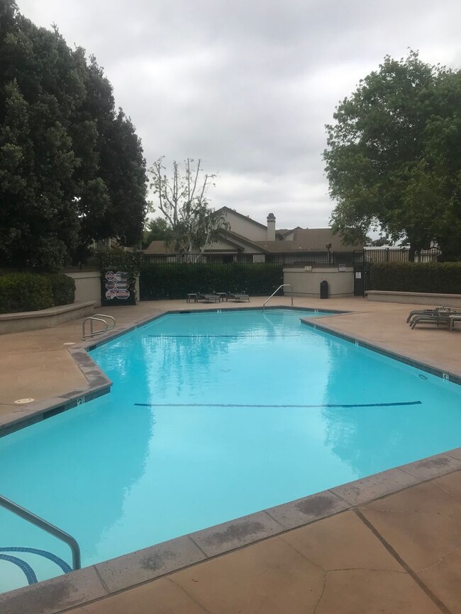 Building Photo - 1201 Greenstone Ln