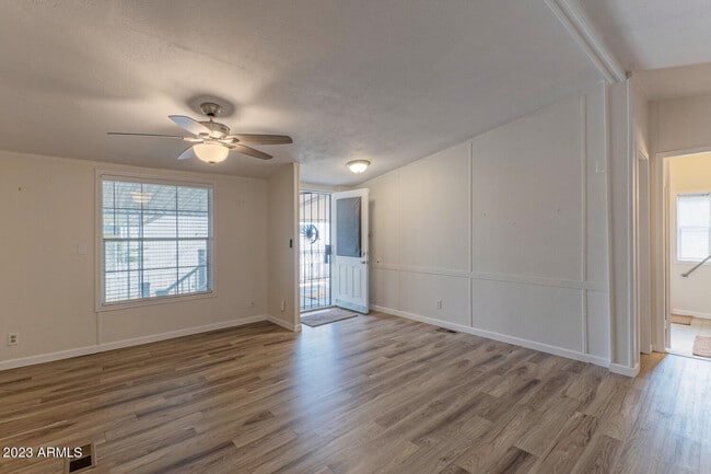 Building Photo - 16005 N 32nd St