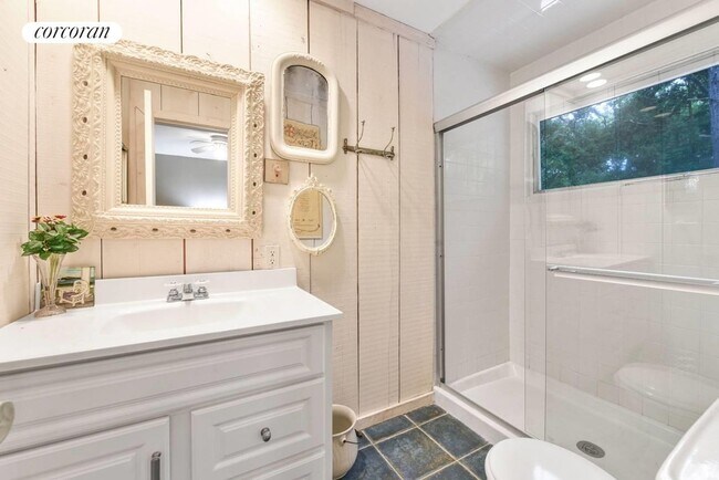 Building Photo - 73 Copeces Ln