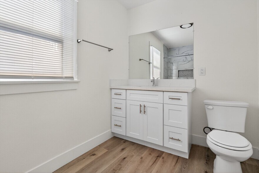 Building Photo - 525 Chestnut Ave