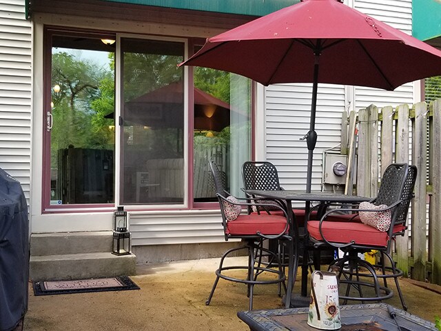 Patio - 4343 Laclede Ave