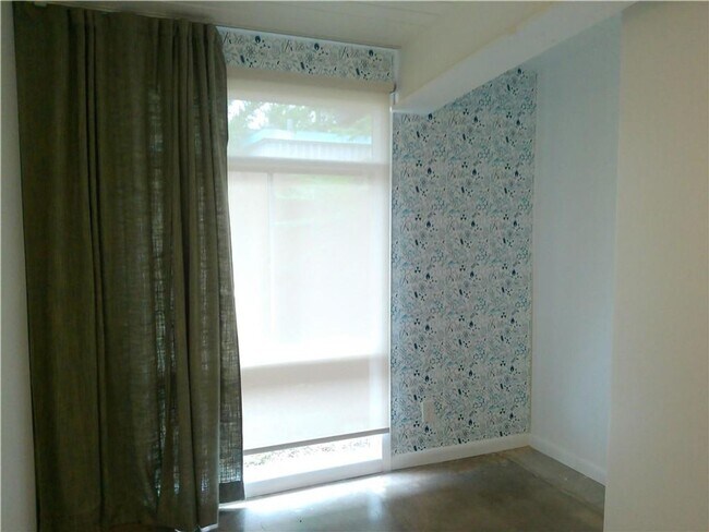 Building Photo - 219 Purl Pl