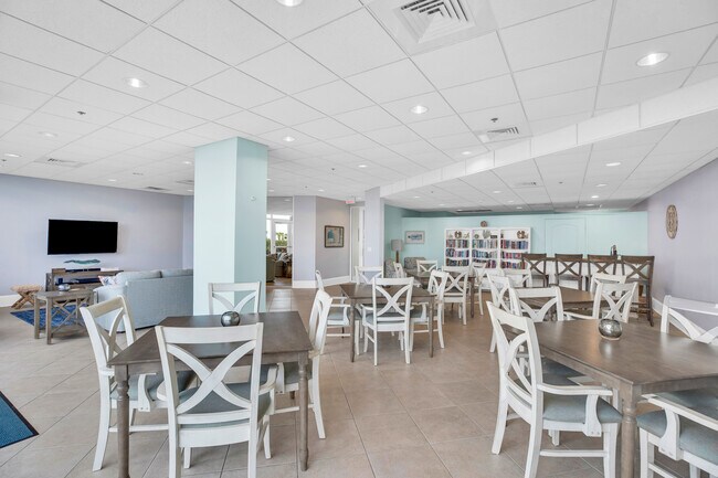 Building Photo - 3880 N Hwy A1A