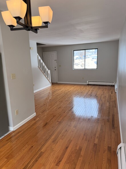 Building Photo - 11 Wopowog Trl