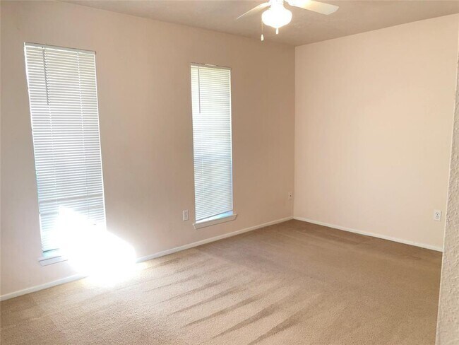 Building Photo - 16815 Bougainvilla Ln