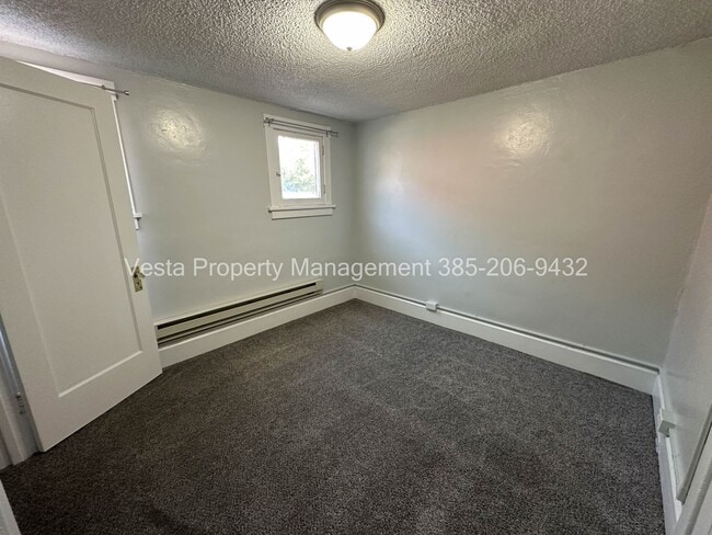 Building Photo - 1082 Doxey St
