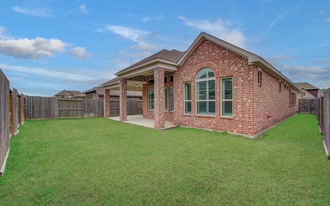 Building Photo - 11810 Dockside Shores Dr