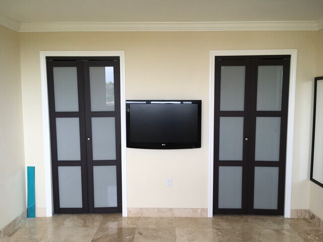 Closet doors - 2400 NE 9th St