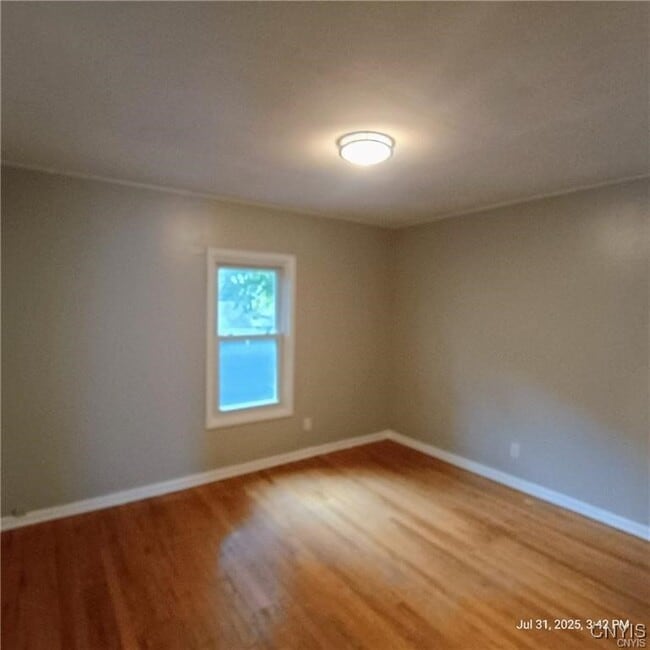 Building Photo - 227 Hixson Ave