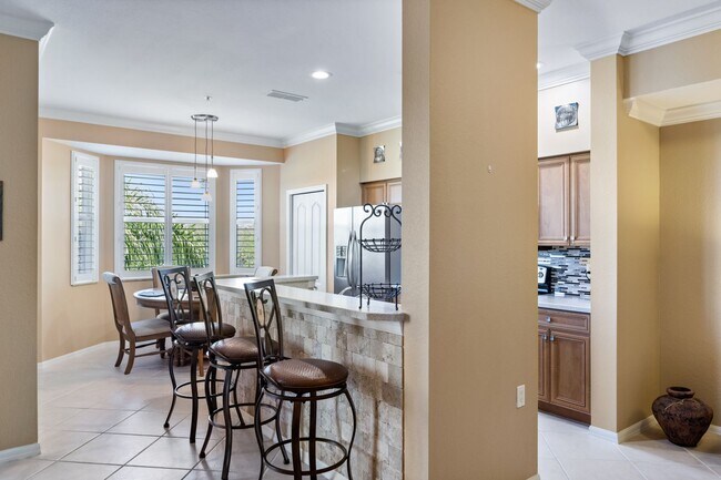 Building Photo - ** HERITAGE BAY ** 2 BED / 2 BATH - CONDO ...