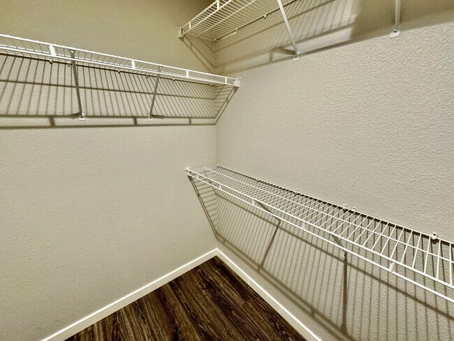 Building Photo - 12 Amberwood Cir