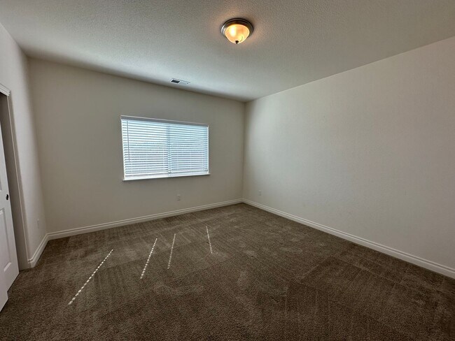 Building Photo - 17854 Davis Mdw Ct