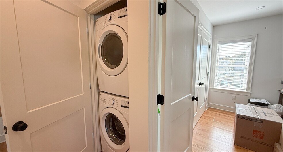 Building Photo - 189 Liberty St