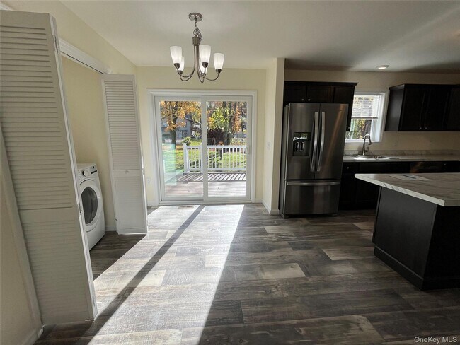 Building Photo - 148 Port Ben Rd