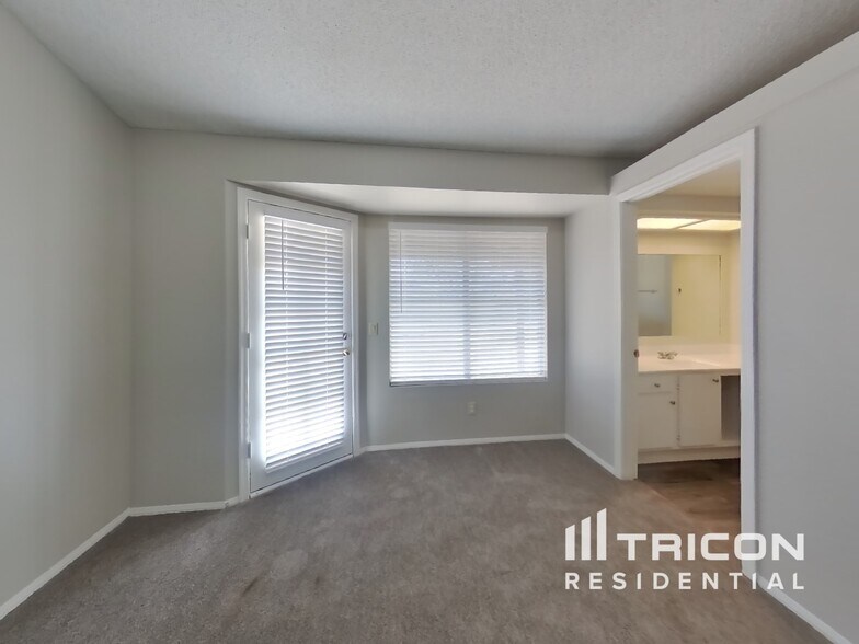 Building Photo - 1417 E Ironwood Dr