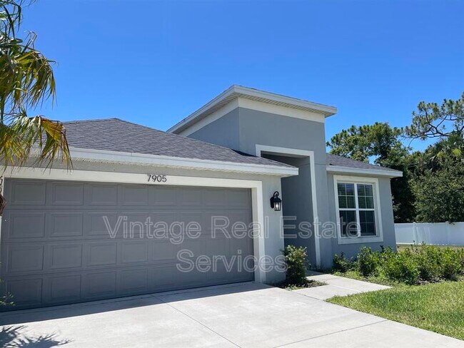 Building Photo - 7905 Silver Clover Ct