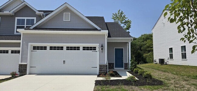 Building Photo - 3472 Bushwillow Dr