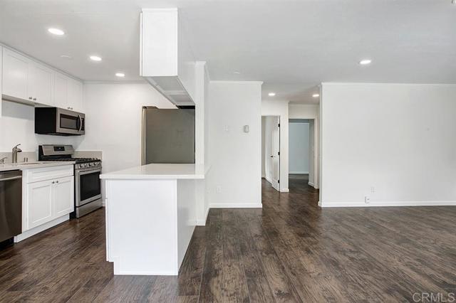 Building Photo - 13754 Mango Dr