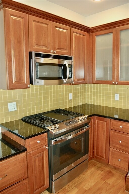 Building Photo - 16 Kent Square