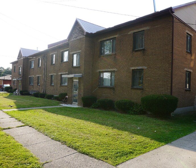 Building Photo - 6 Yale Pl