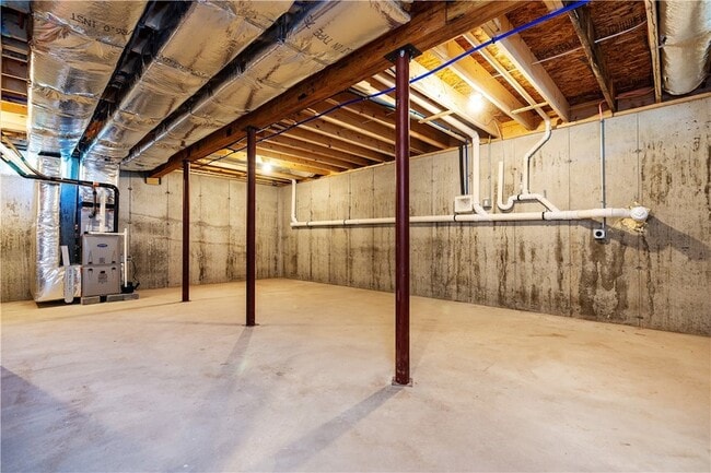 Building Photo - 81 Cadora Ave