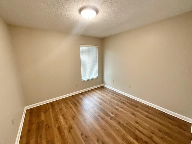 Building Photo - 2468 Gulf Breeze Cir