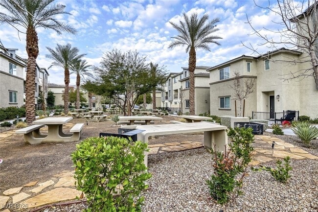 Building Photo - 12230 Golden Wreath Rd