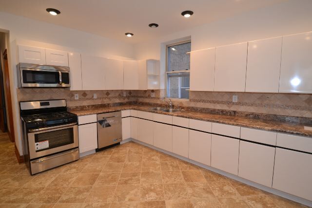 Building Photo - 4118 N Ashland Ave