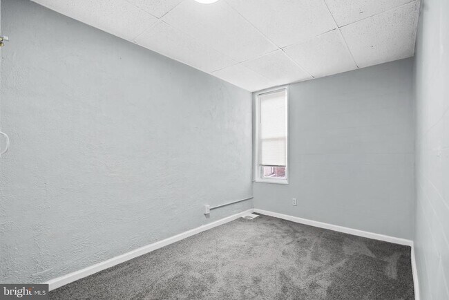 Building Photo - 958 E Russell St