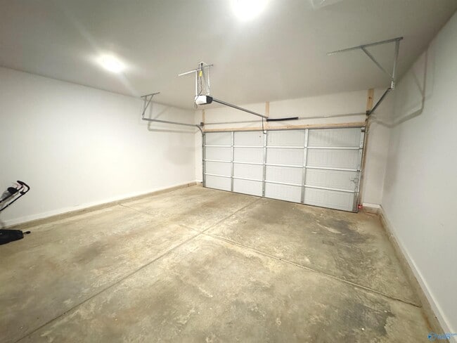 Building Photo - 346 Falling Water Ln SW