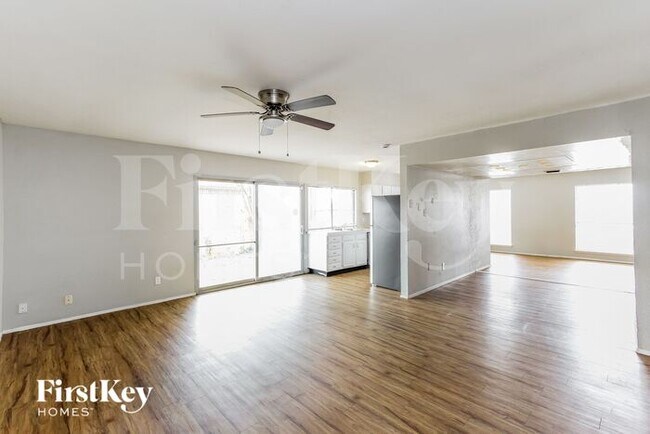 Building Photo - 3537 Rockcrest Dr