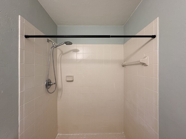 Building Photo - Charming Rental Home in Northwest Ocala – Comfort, Convenience & Value!