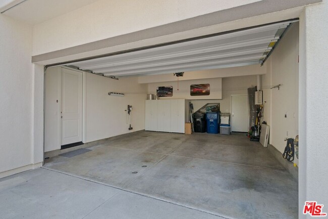 Building Photo - 549 Daniel Freeman Cir