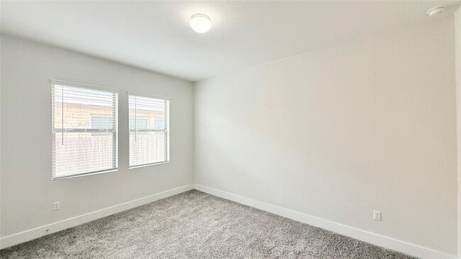 Building Photo - 600 Golden Glory Rd