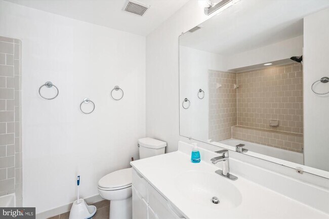 Building Photo - 6040 Havener House Way