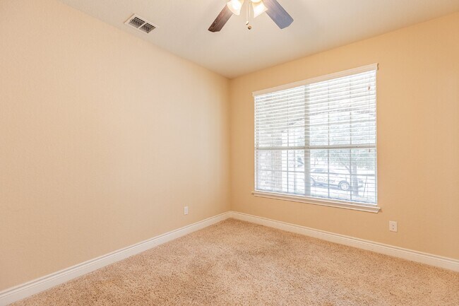 Building Photo - 3922 Retreat Run