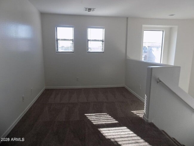 Building Photo - 41298 W Park Hill Dr